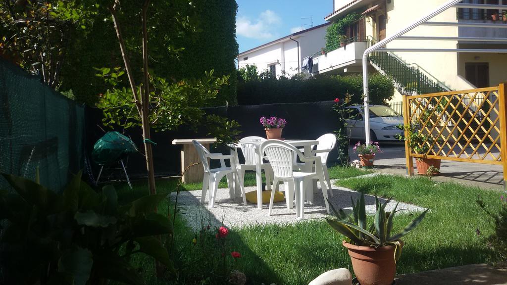 Apartment Via Vittoria Bastia Umbra Exterior foto